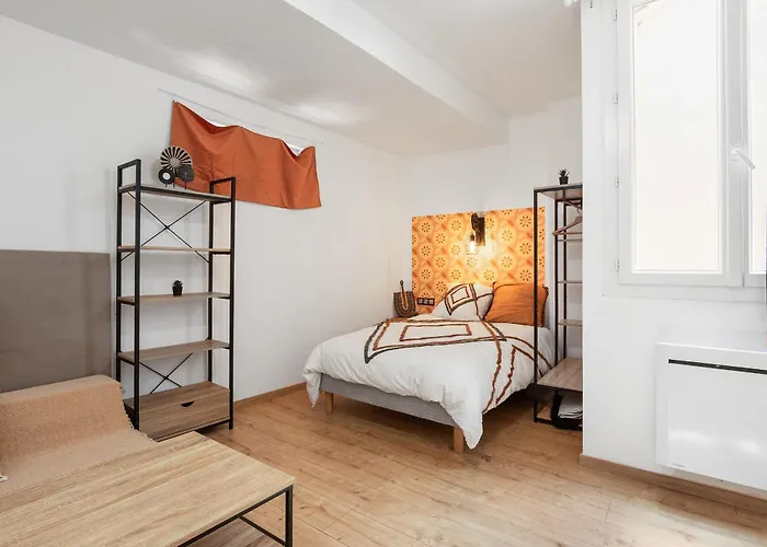 Quarto em Acomodações Particulares Nomad Cannelle Simple Avec Sdb Partagee - Nomad *